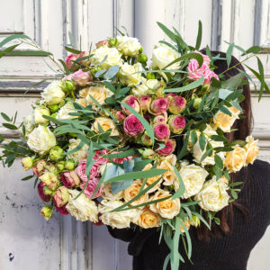 Bouquet de fleurs fraîches - Atelier Armelle Alleton, fleuriste au Mans remerciements Livraison Le Mans gratuite et envoi en France Chronopost