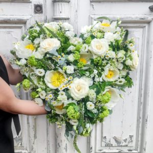 coeur de deuil blanc vert multicolore cérémonie deuil Livraison Le Mans gratuite