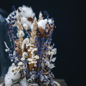 Cloche de fleurs séchées
