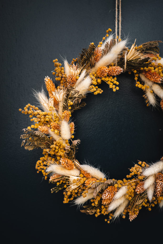 Couronne de fleurs séchées