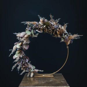 Cercle de fleurs séchées